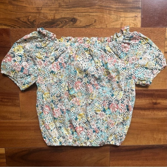 Solitaire Floral Off Shoulder Top - Picture 5 of 7